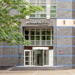 By Marriott Den Haag