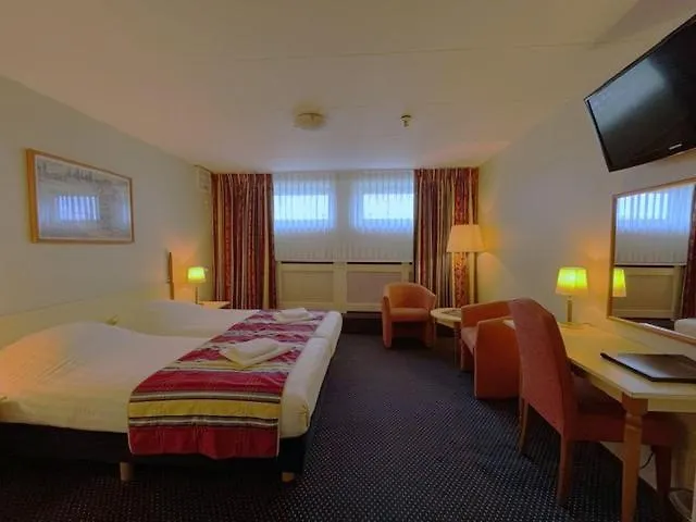 Boulevard Hotel Scheveningen Den Haag 3*,
