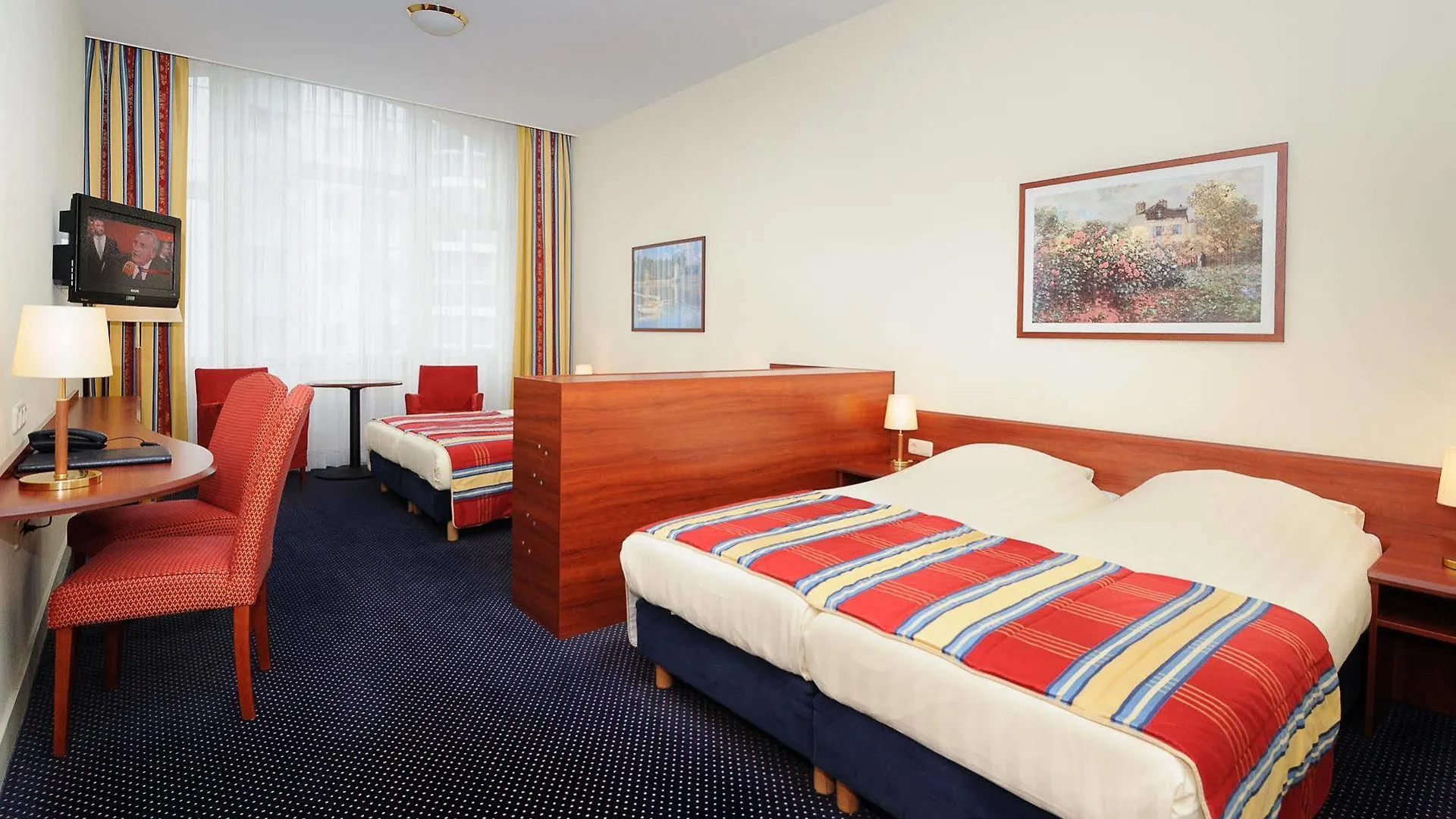 Boulevard Hotel Scheveningen Den Haag 3*,
